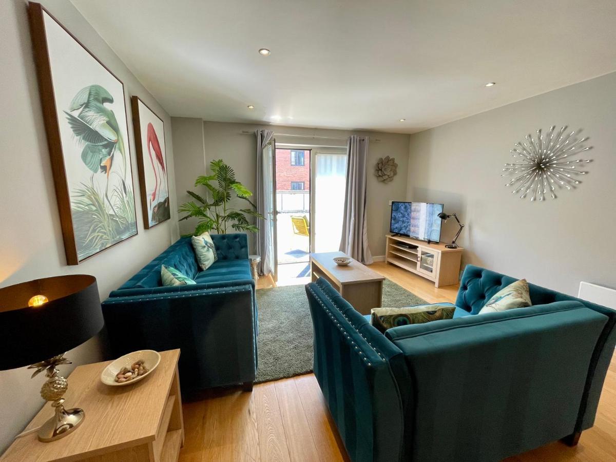 Stunning 2-Bed Town Centre Apartment - Hosted By Hutch Lifestyle Leamington Spa Exteriör bild