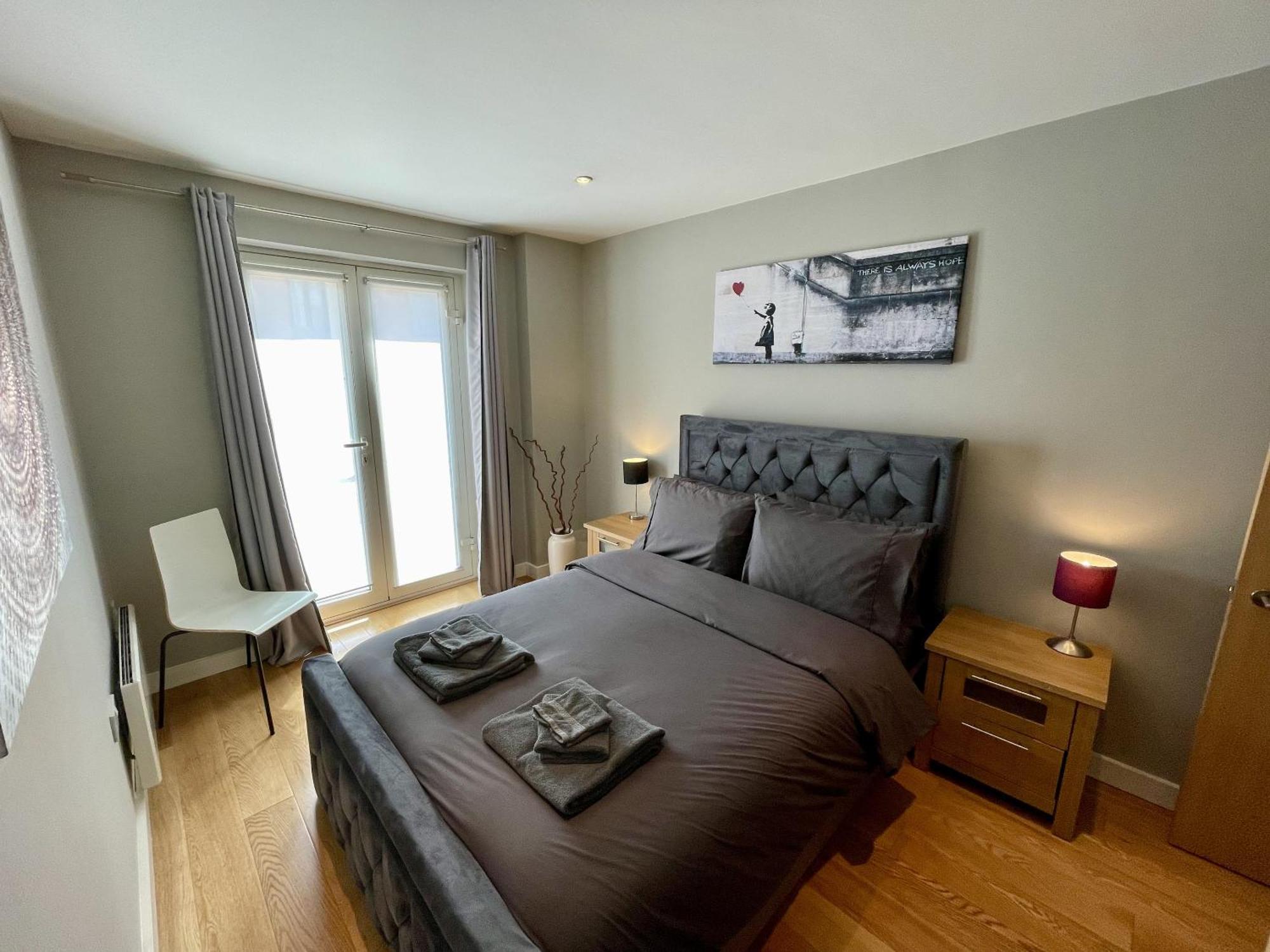 Stunning 2-Bed Town Centre Apartment - Hosted By Hutch Lifestyle Leamington Spa Exteriör bild
