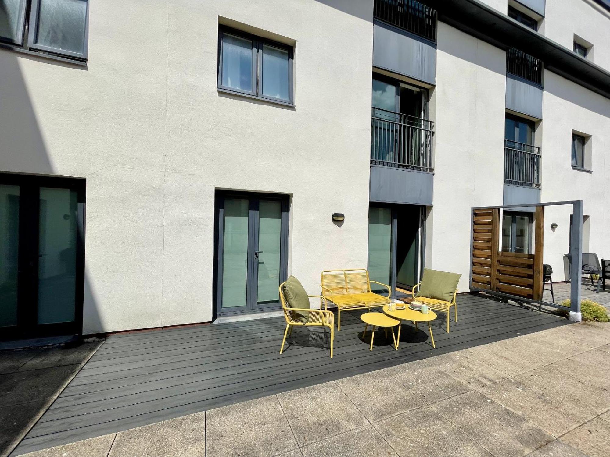 Stunning 2-Bed Town Centre Apartment - Hosted By Hutch Lifestyle Leamington Spa Exteriör bild