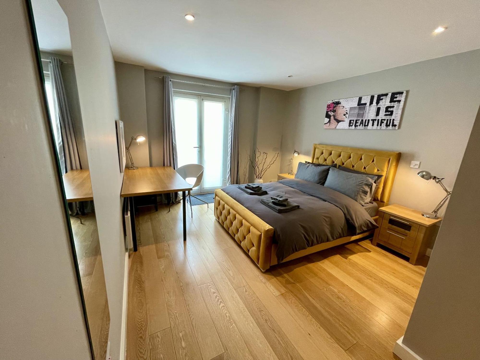 Stunning 2-Bed Town Centre Apartment - Hosted By Hutch Lifestyle Leamington Spa Exteriör bild