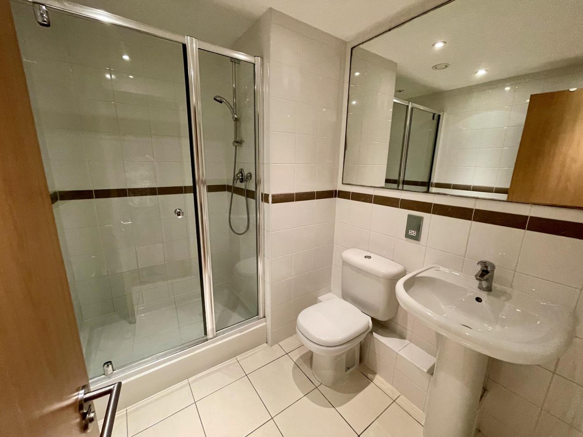 Stunning 2-Bed Town Centre Apartment - Hosted By Hutch Lifestyle Leamington Spa Exteriör bild