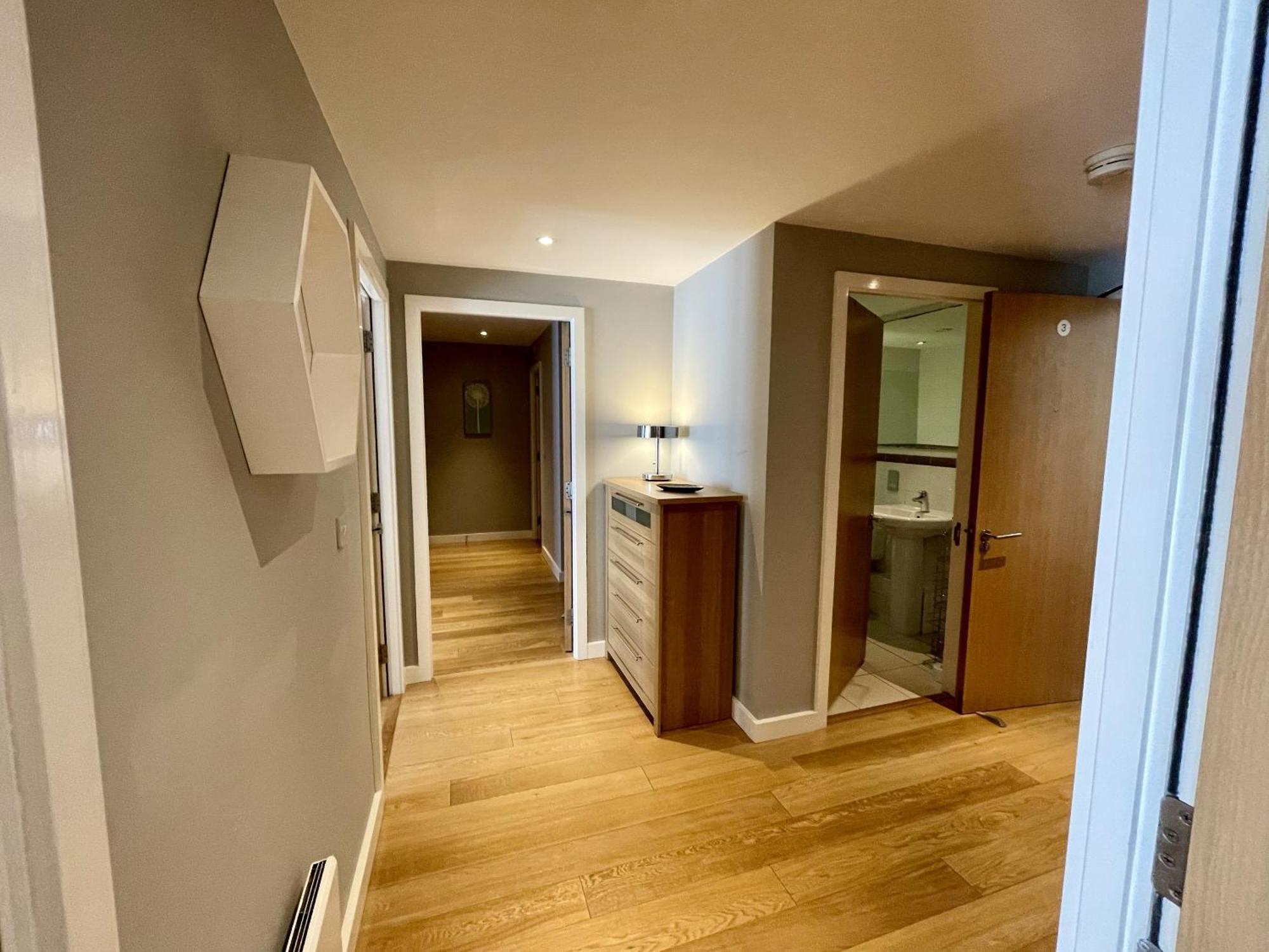 Stunning 2-Bed Town Centre Apartment - Hosted By Hutch Lifestyle Leamington Spa Exteriör bild